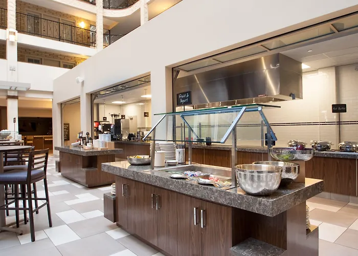 Embassy By Hilton Minneapolis Edina 4* Bloomington