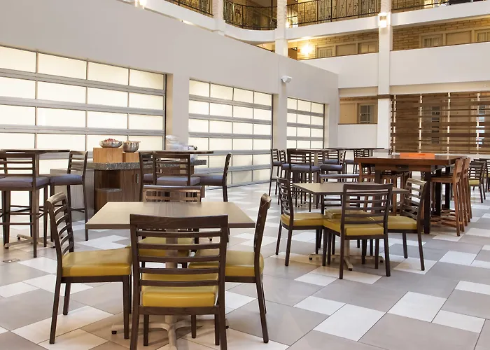 Embassy By Hilton Minneapolis Edina Hotel Bloomington