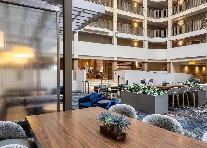 Embassy By Hilton Minneapolis Edina Bloomington