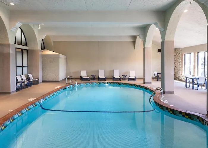 Embassy By Hilton Minneapolis Edina 4*