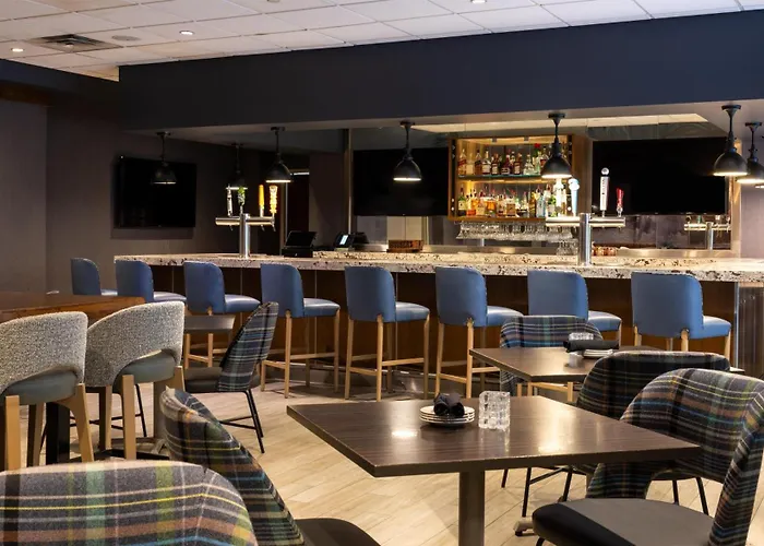 Hotel Embassy By Hilton Minneapolis Edina Bloomington