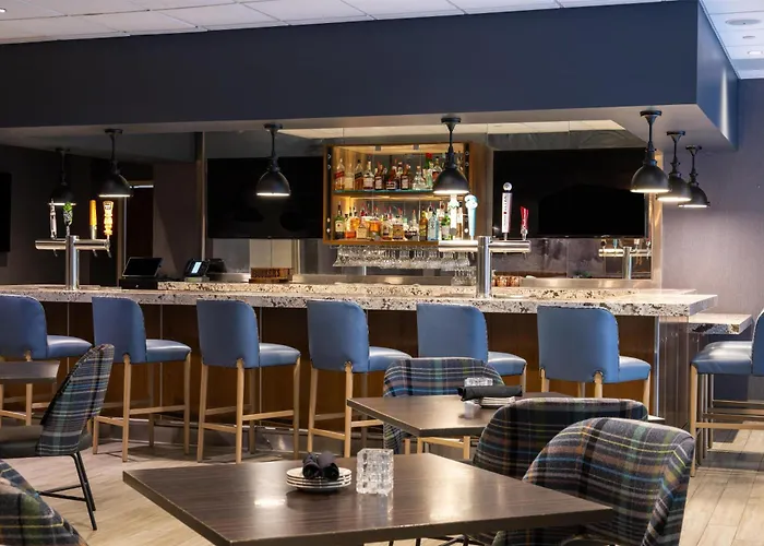 Embassy By Hilton Minneapolis Edina