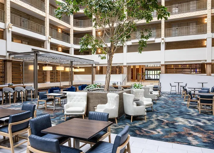 Embassy By Hilton Minneapolis Edina 4*