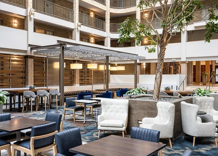 Embassy By Hilton Minneapolis Edina