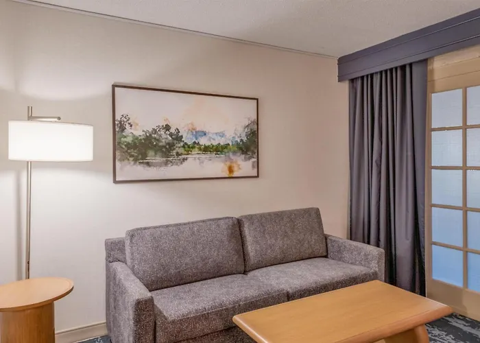 Hotel Embassy By Hilton Minneapolis Edina Bloomington