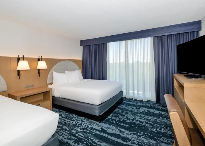 Embassy By Hilton Minneapolis Edina 4*