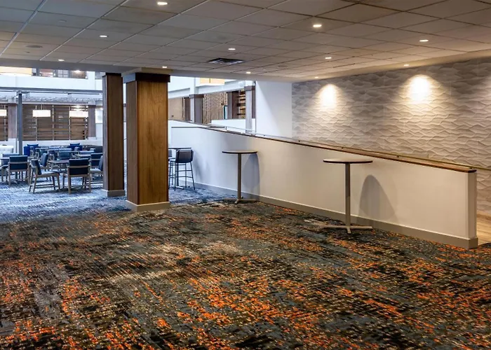 Embassy By Hilton Minneapolis Edina Hotel Bloomington