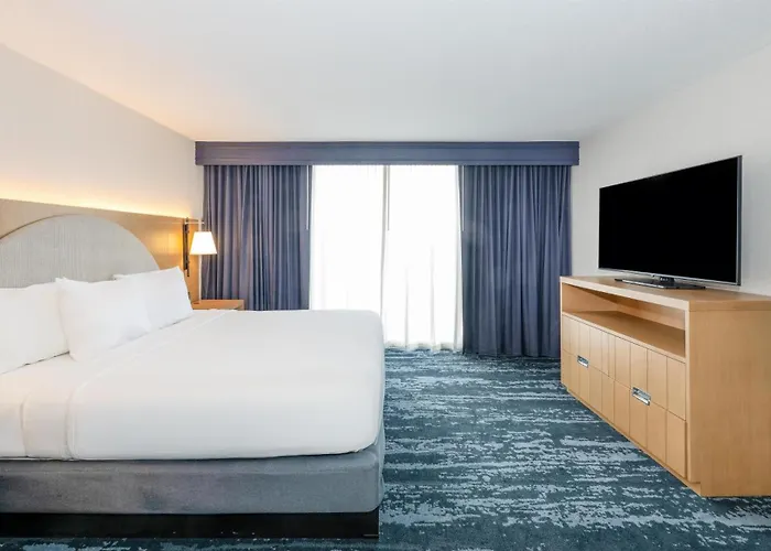 Hotel Embassy By Hilton Minneapolis Edina Bloomington