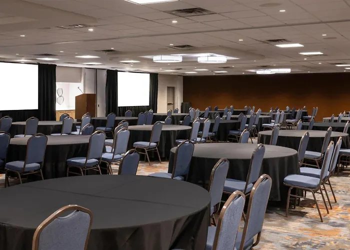 Hotel Embassy By Hilton Minneapolis Edina