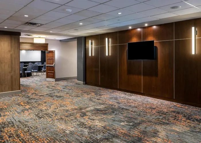 Embassy By Hilton Minneapolis Edina 4* Bloomington